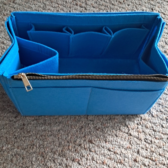 Blue Felt Organizer with Zipper - Picture 2 of 10